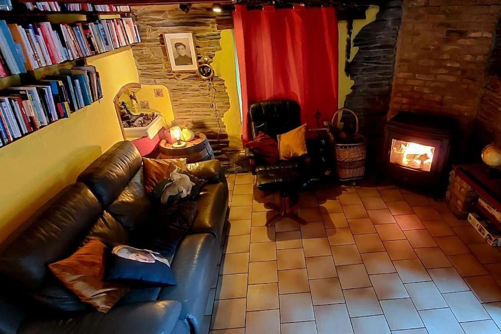 L'Ardoisiere: Jolie Maison Ardennaise. Vila Alle Exterior foto